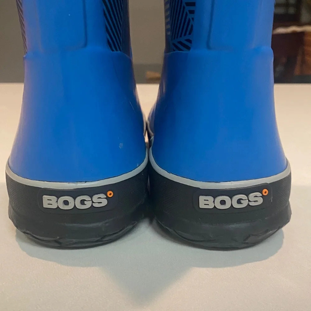 BOGS WEATHER RAIN BOOTS BLUE GEOMETRIC EUC BIG KIDS SZ 3 EU 35